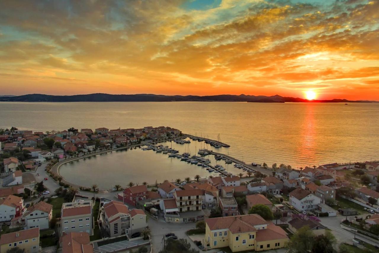 Apartments And Rooms By The Sea Bibinje, Zadar - 6199 Dış mekan fotoğraf
