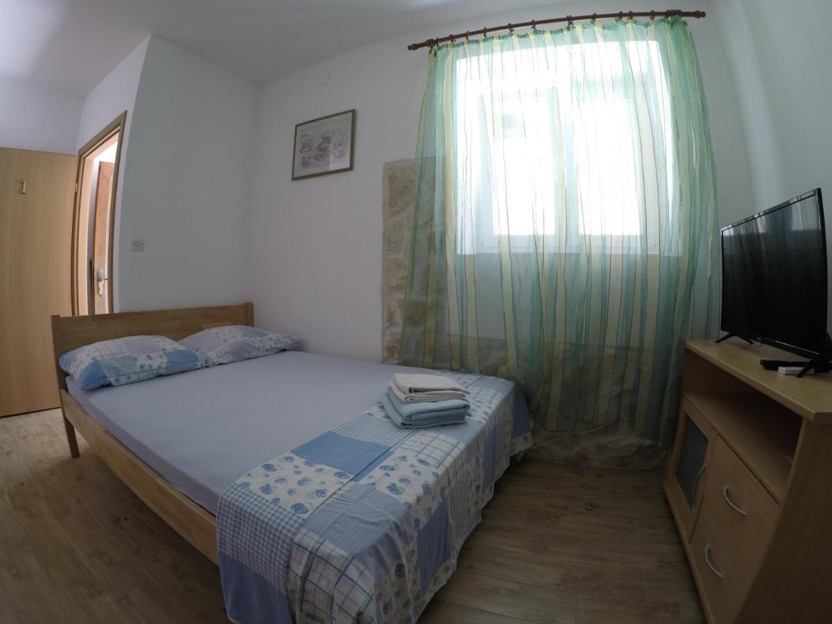Apartments And Rooms By The Sea Bibinje, Zadar - 6199 Dış mekan fotoğraf